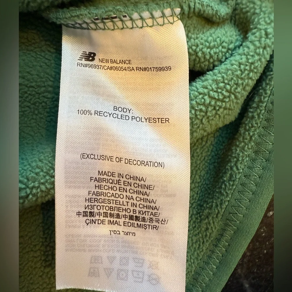 New Balance XS Green Women’s Half Zip Fleece Pullover - Picture 10 of 10